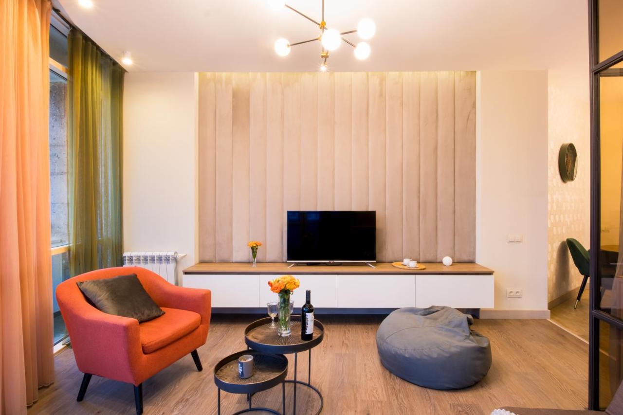 Hotelise L Bird Eye Apartment エレバン エクステリア 写真