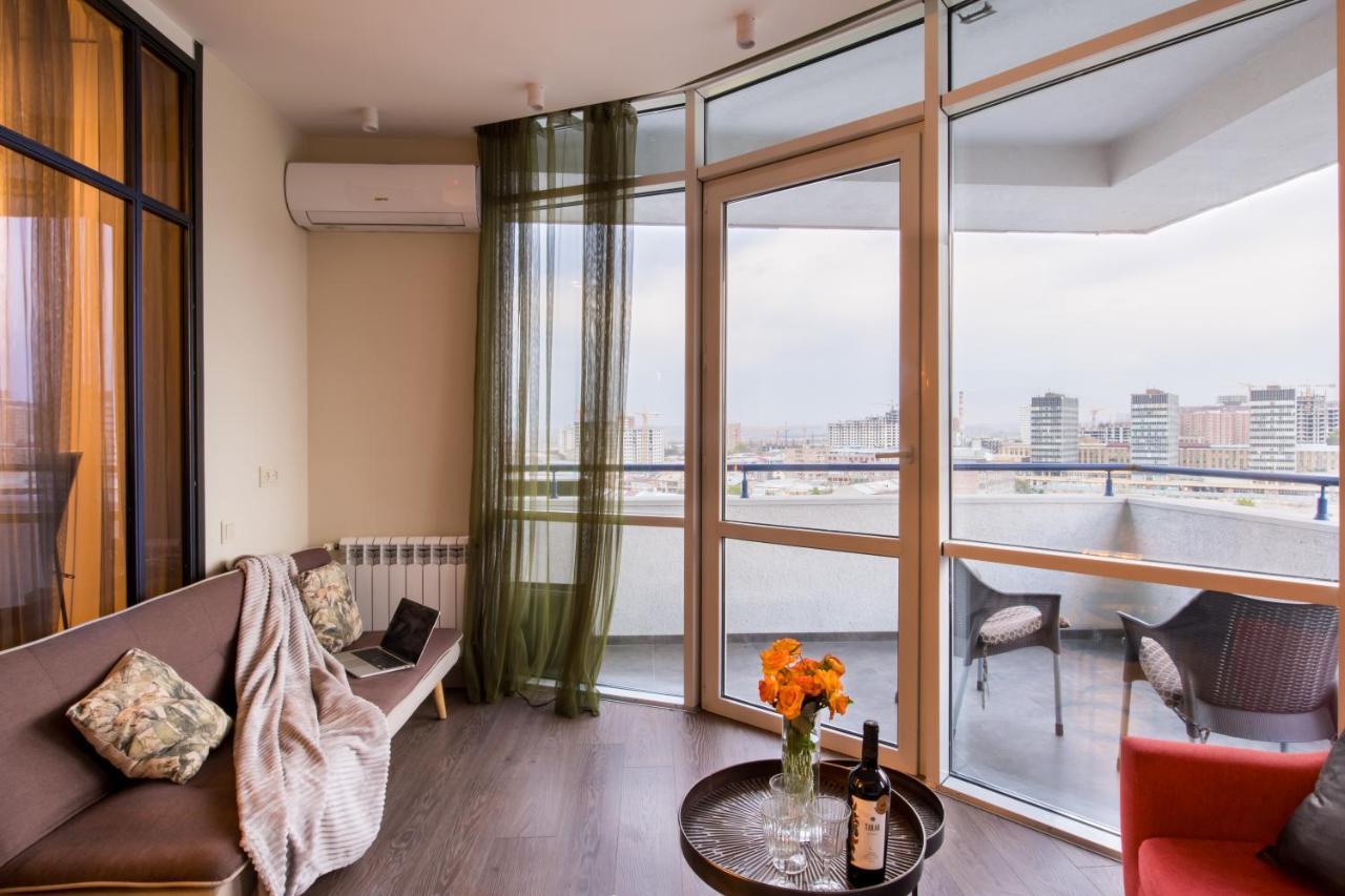 Hotelise L Bird Eye Apartment エレバン エクステリア 写真