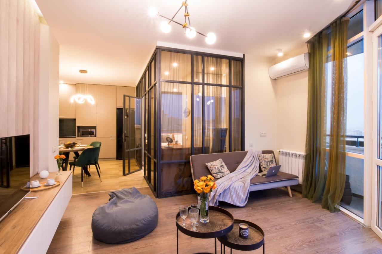 Hotelise L Bird Eye Apartment エレバン エクステリア 写真